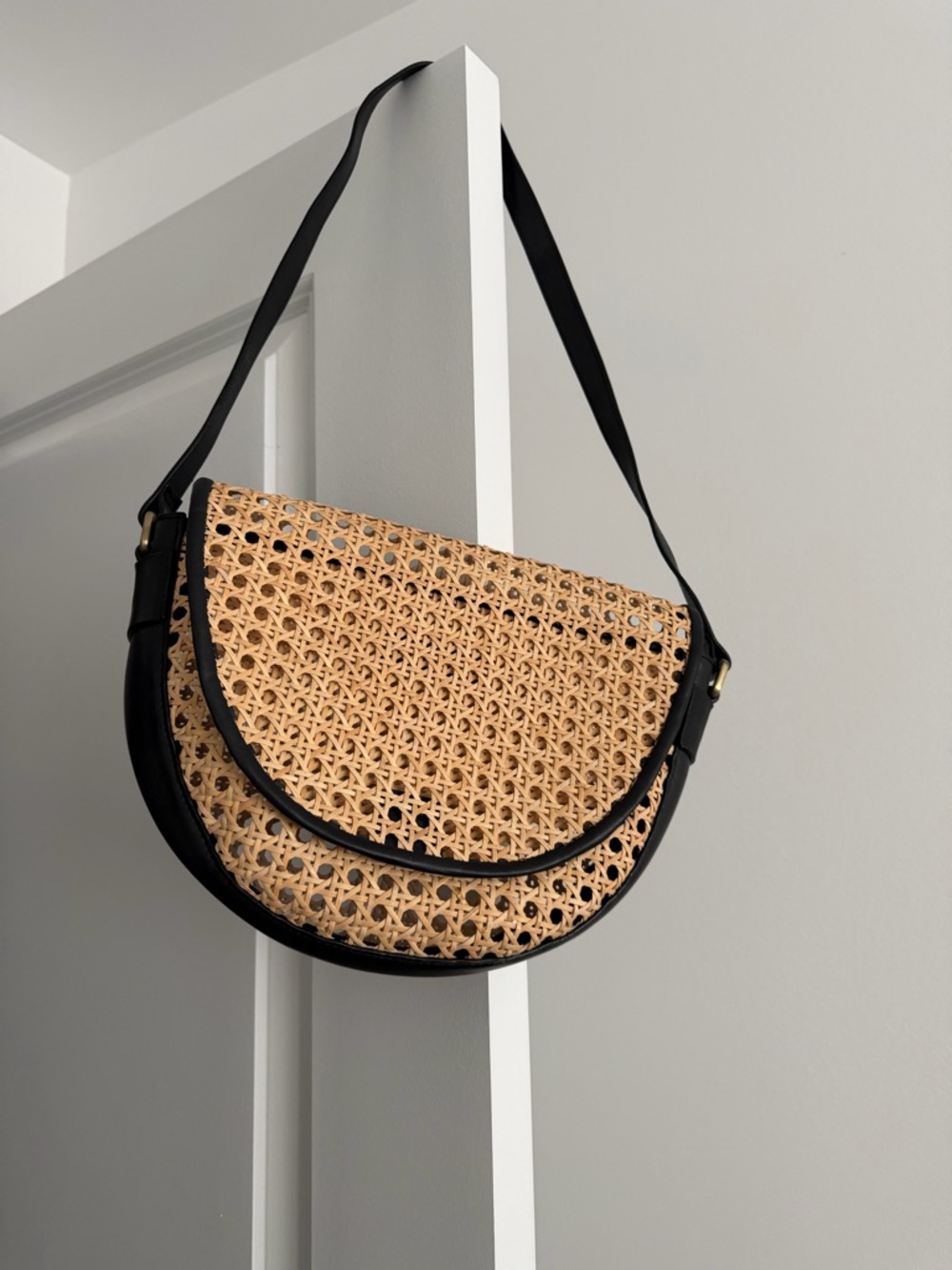 NBW! Black & Rattan Purse by Bembien - Picture 2 of 3